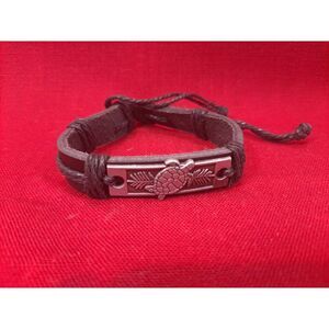 New In Packaging Black Sea‎ Turtle Adjustable Bracelet
